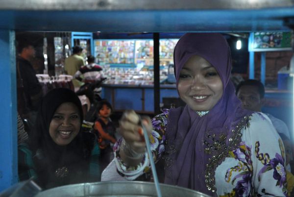 Malam di Patwal: Kenikmatan Angkringan yang Menggoda di Tepi Pantai Cilacap