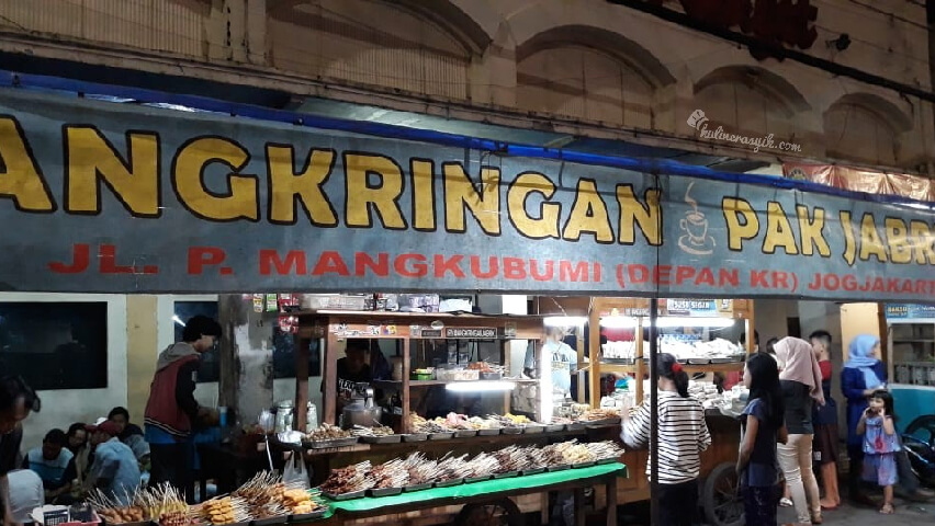 Malam Patwal: Kenikmatan Angkringan yang Mengajak Anda Menjelajahi Cilacap